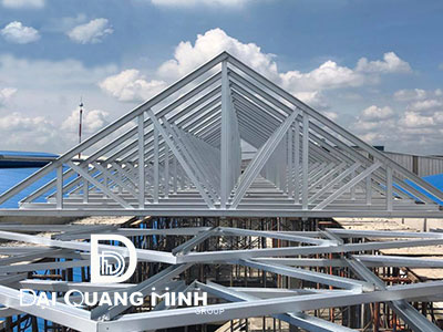 THANH V CHẤN 