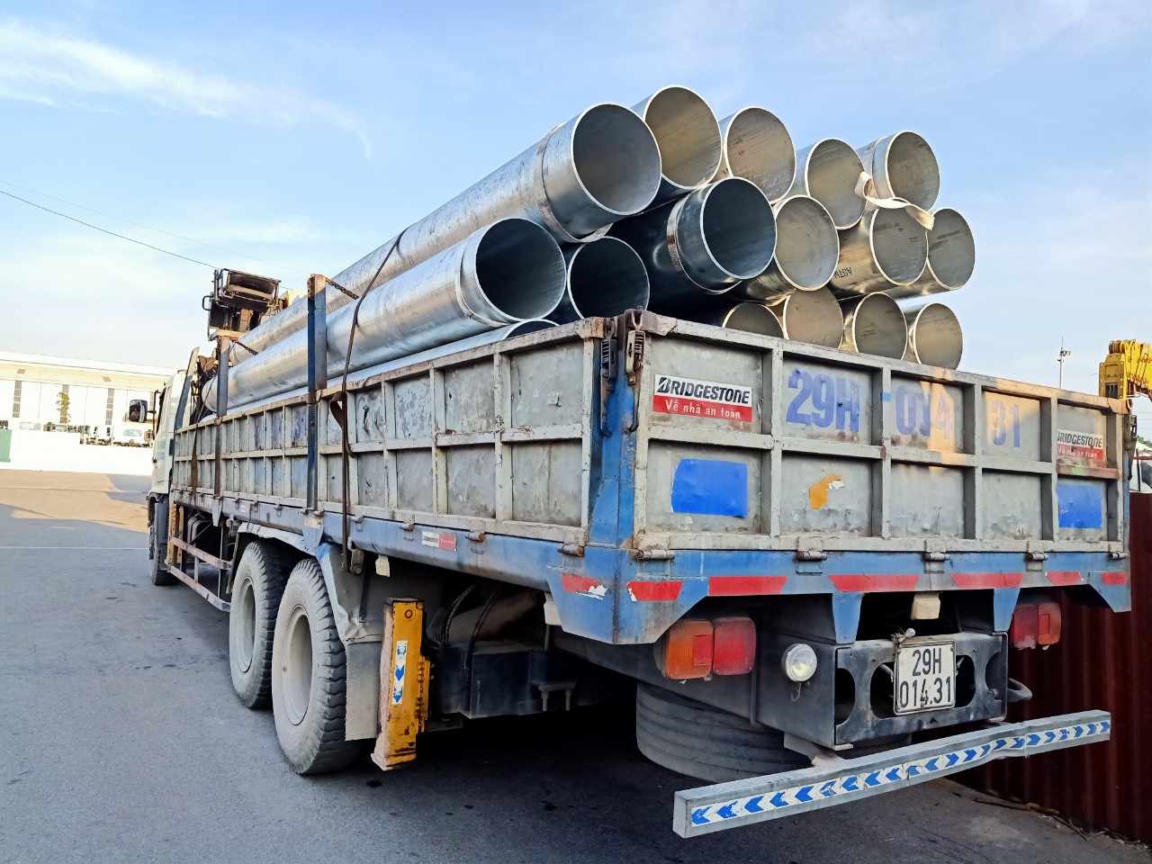 ống thép mạ hòa phát